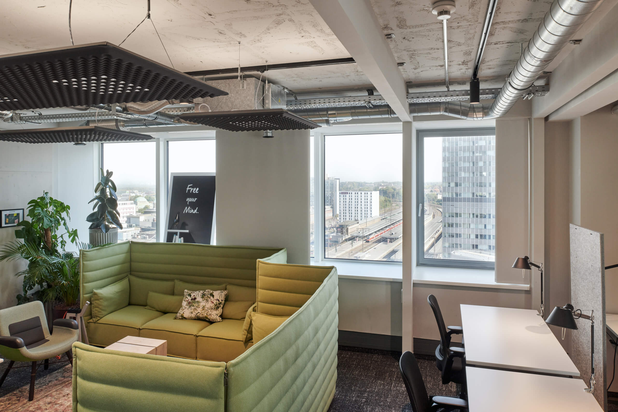 Neue Arbeitsformen - Blick aus dem Fester bei Design Offices